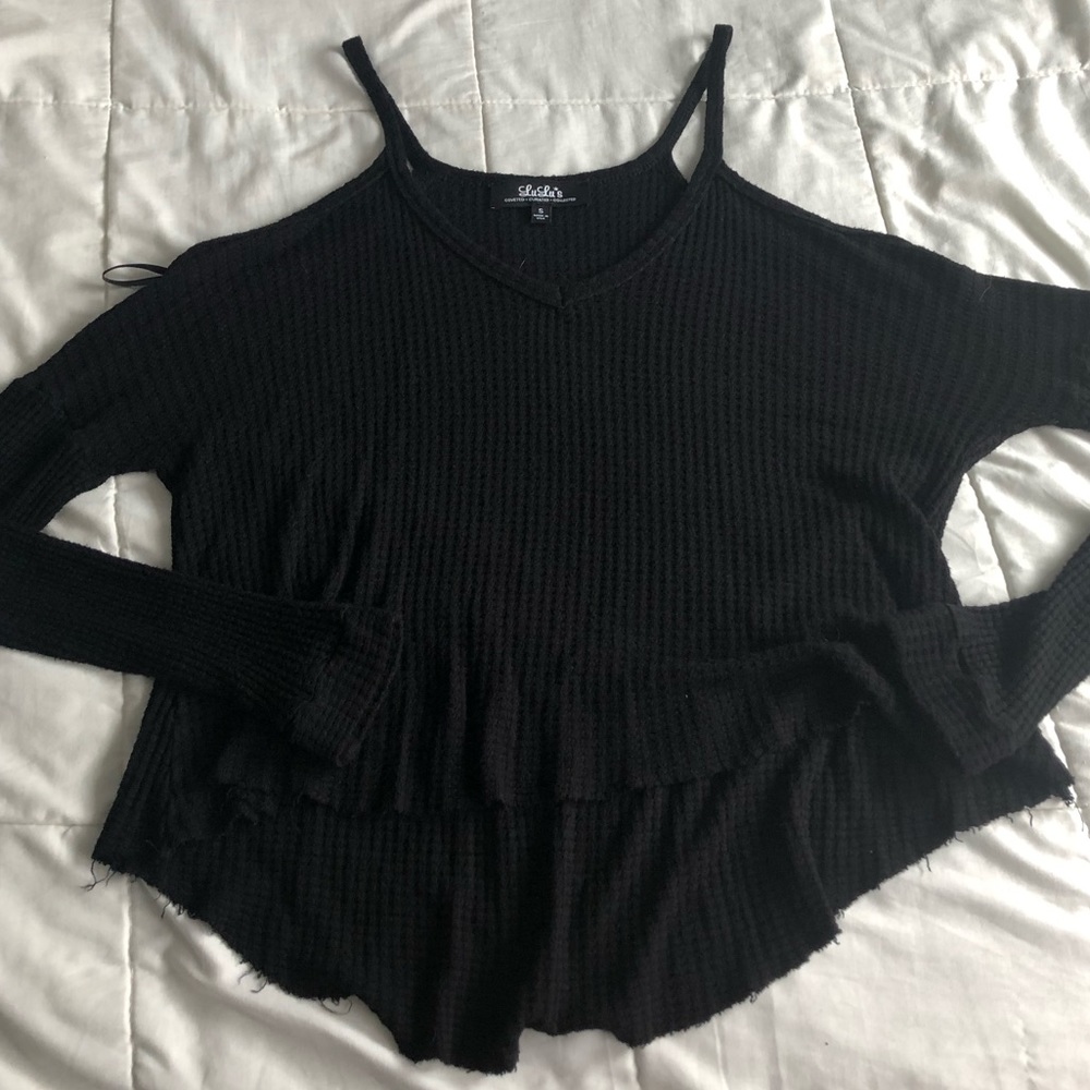 Lulu’s “Cold Shoulder” Knit Top